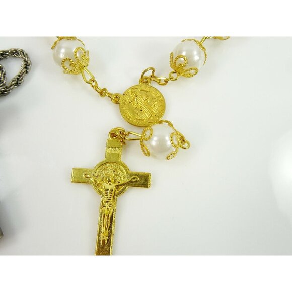 St Benedict Cross Pendant Necklace w/ White Tenner Single Decade Car Auto Rosary - Picture 4 of 6